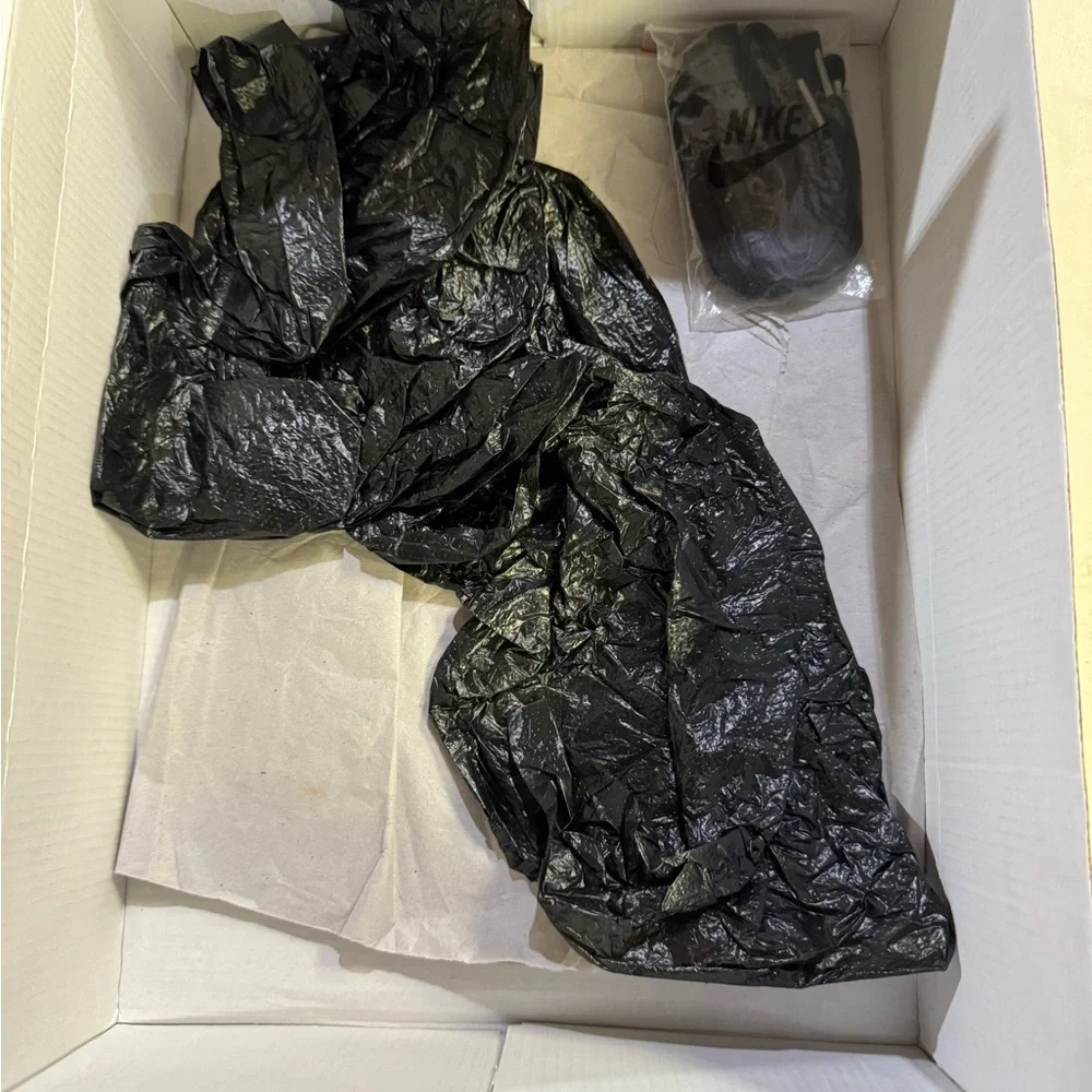 Jordan 5 Doernbecher - Picture 7 of 8